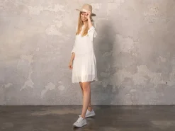 Ara